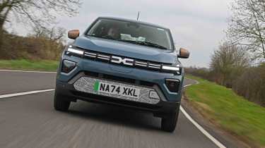 Dacia Spring - front, full width